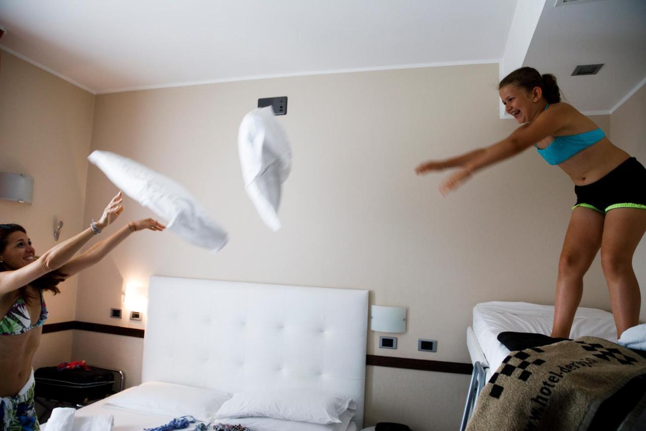 Hotel Derby リミニ エクステリア 写真